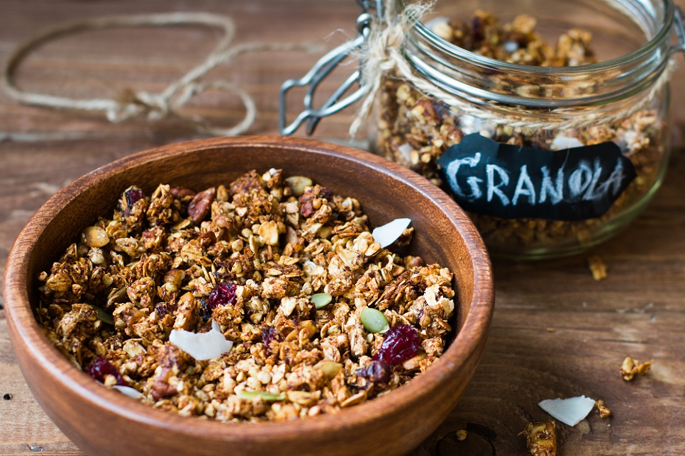 Homemade gezonde speculaasgranola